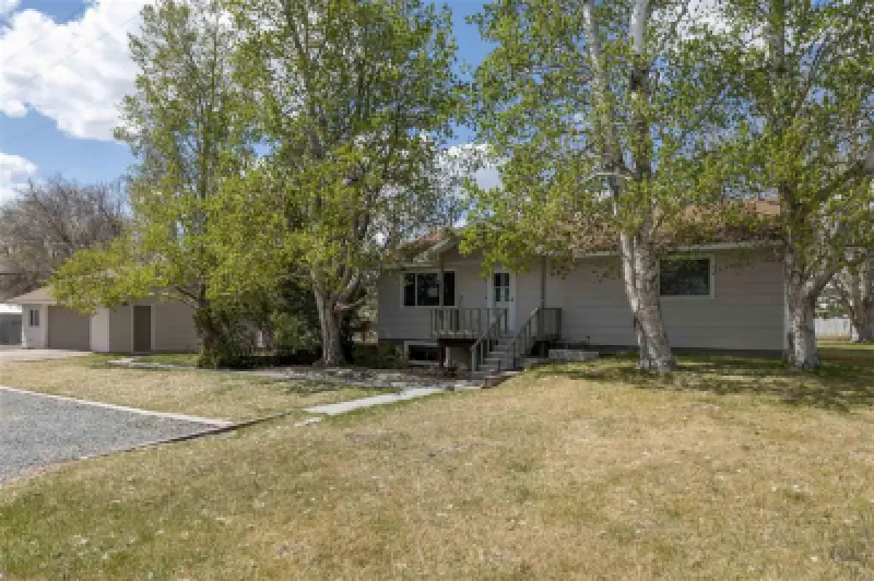 496 Birch St Frannie #1