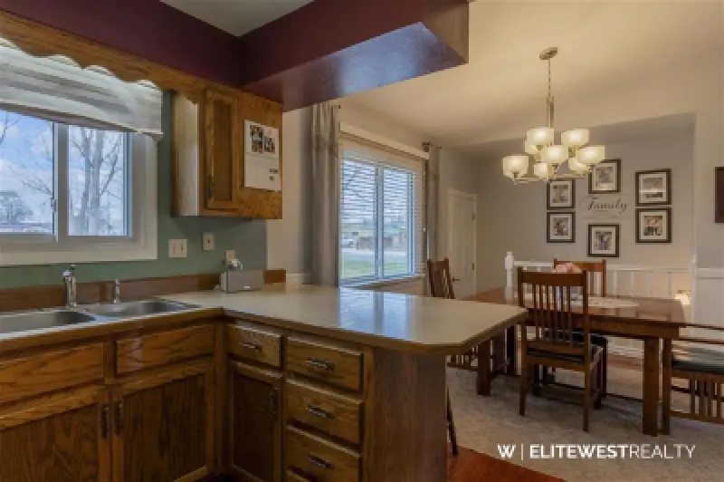496 Birch St Frannie #10