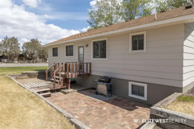 496 Birch St Frannie #43