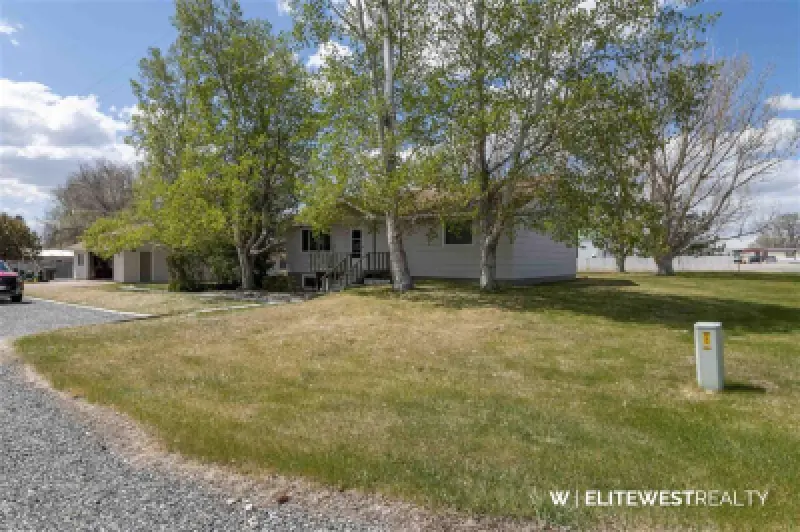 496 Birch St Frannie #47