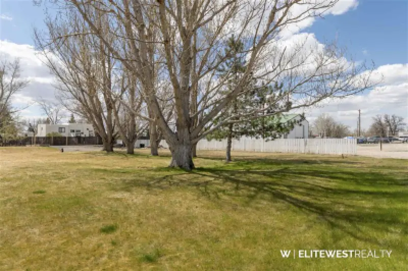 496 Birch St Frannie #63