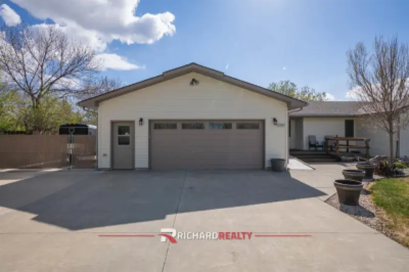 2202 Southfork St Cody #3