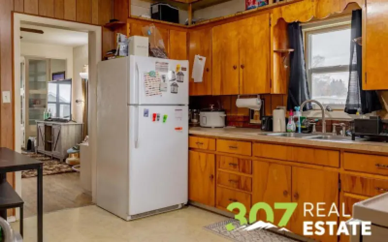 849 3rd St E Powell #13