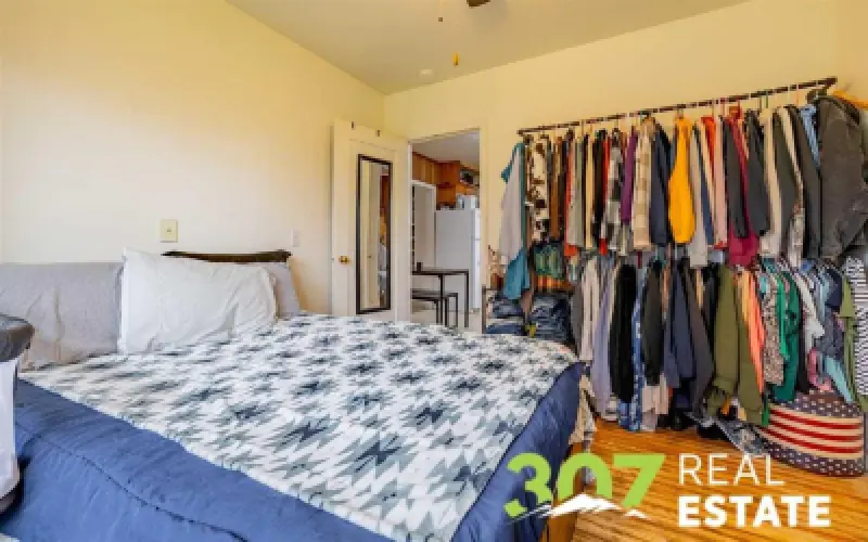 849 3rd St E Powell #17