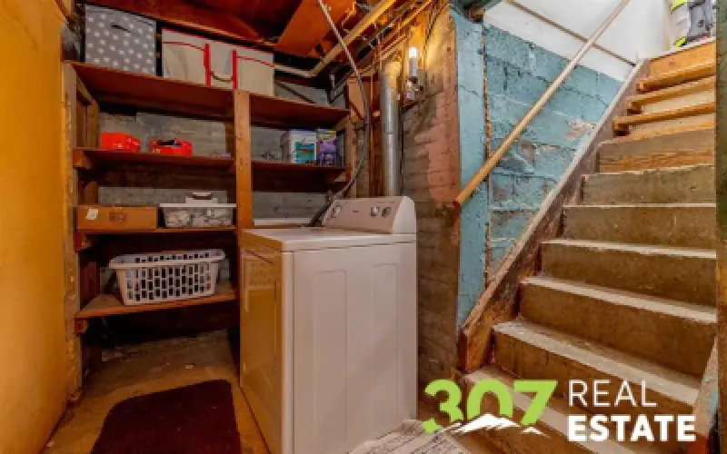 849 3rd St E Powell #18