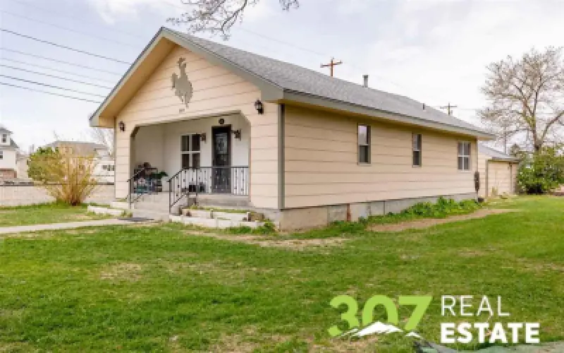 849 3rd St E Powell #22