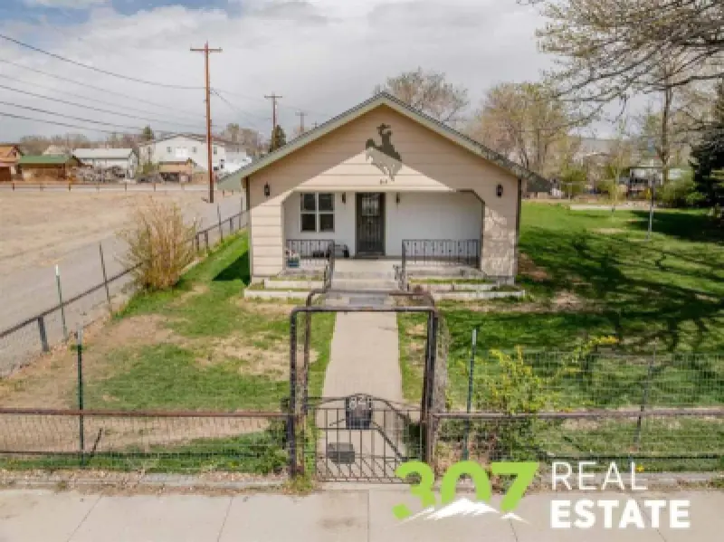 849 3rd St E Powell #39