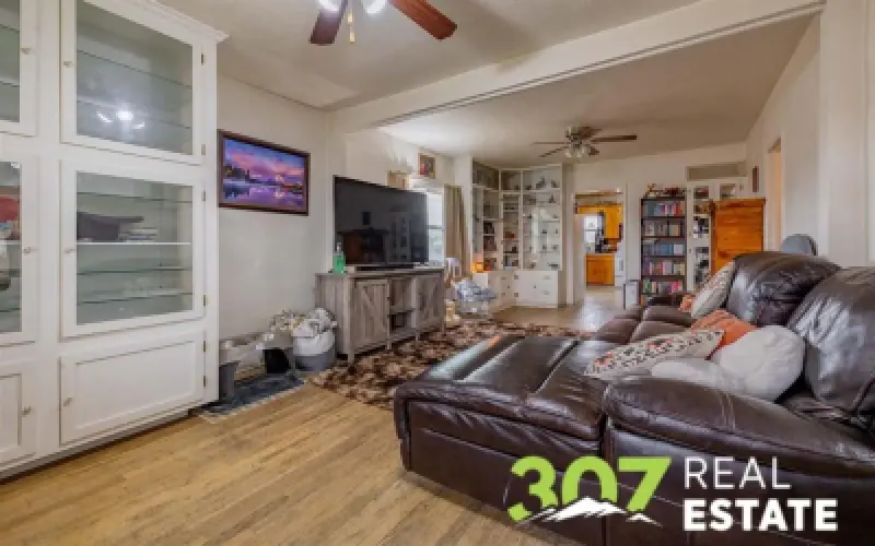 849 3rd St E Powell #5
