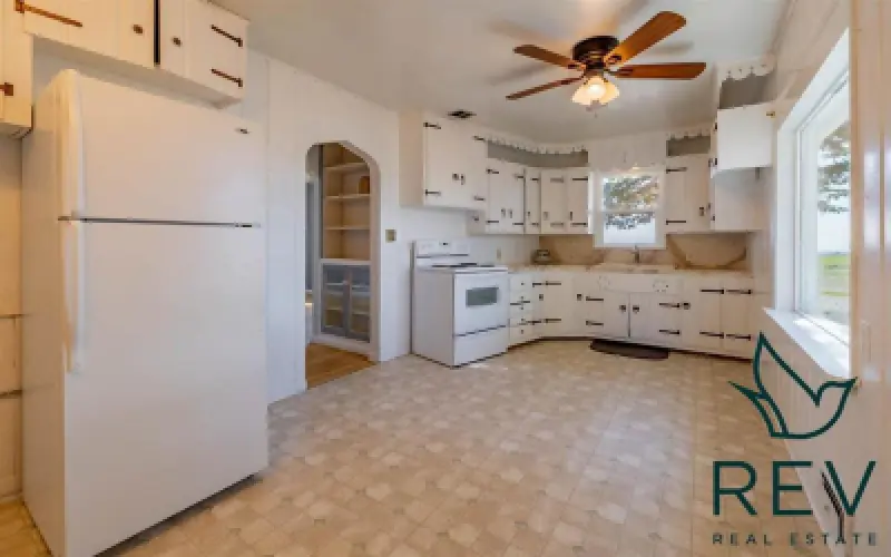 2096 Lane 10 Powell #18