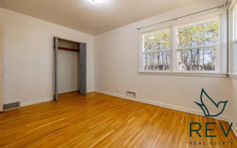 2096 Lane 10 Powell #21