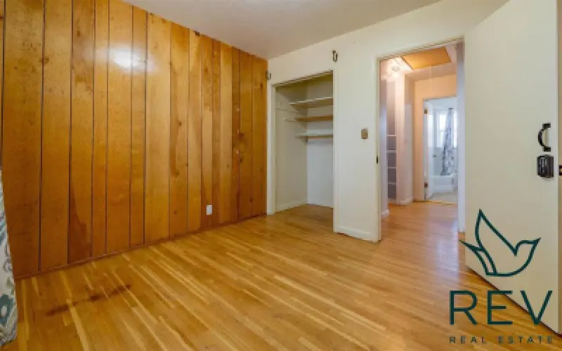 2096 Lane 10 Powell #25