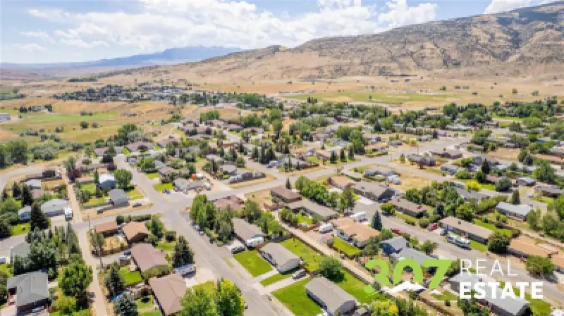 2223 Greever St Cody #37