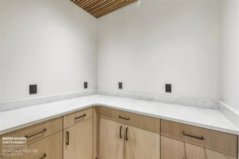 2301 Songbird Ct Cody #15