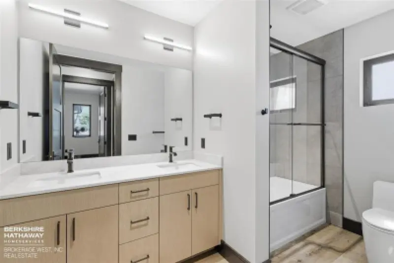 2301 Songbird Ct Cody #20