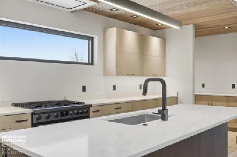 2301 Songbird Ct Cody #7