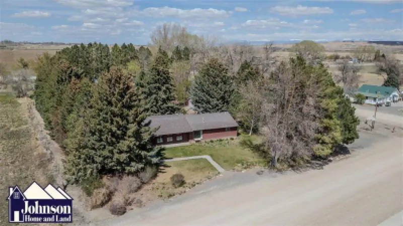317 Cedar Ave Burlington #2