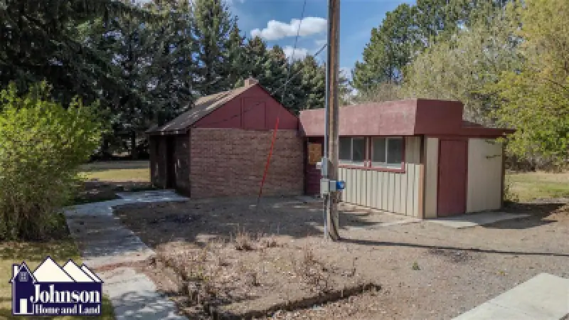 317 Cedar Ave Burlington #37