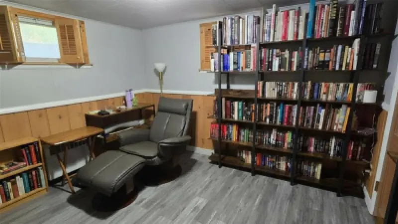505 Avenue K Powell #19