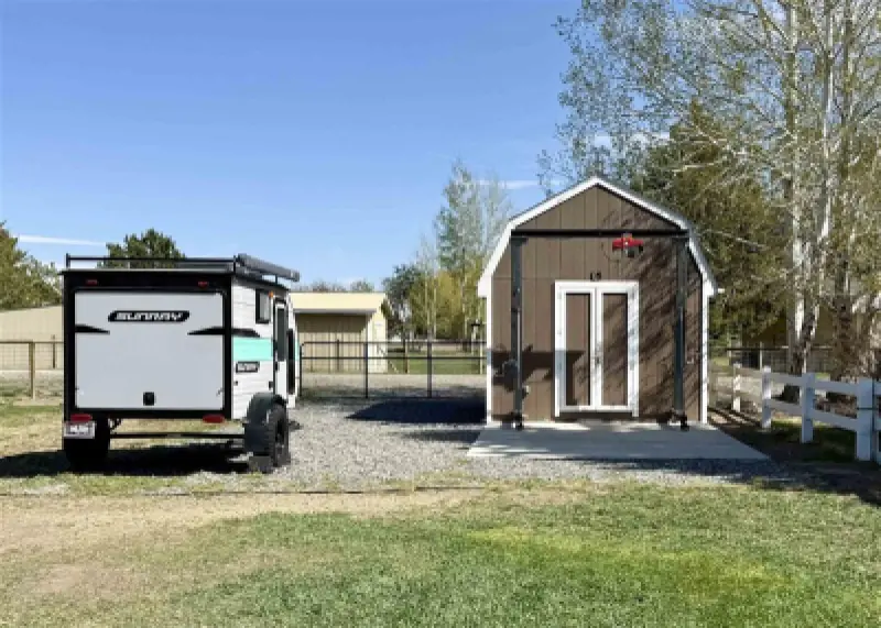 221 44th St N Cody #22