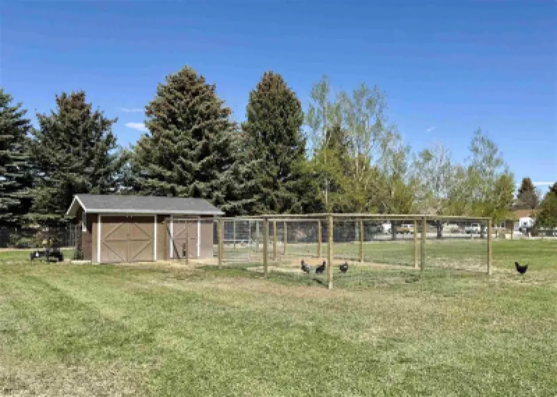 221 44th St N Cody #23