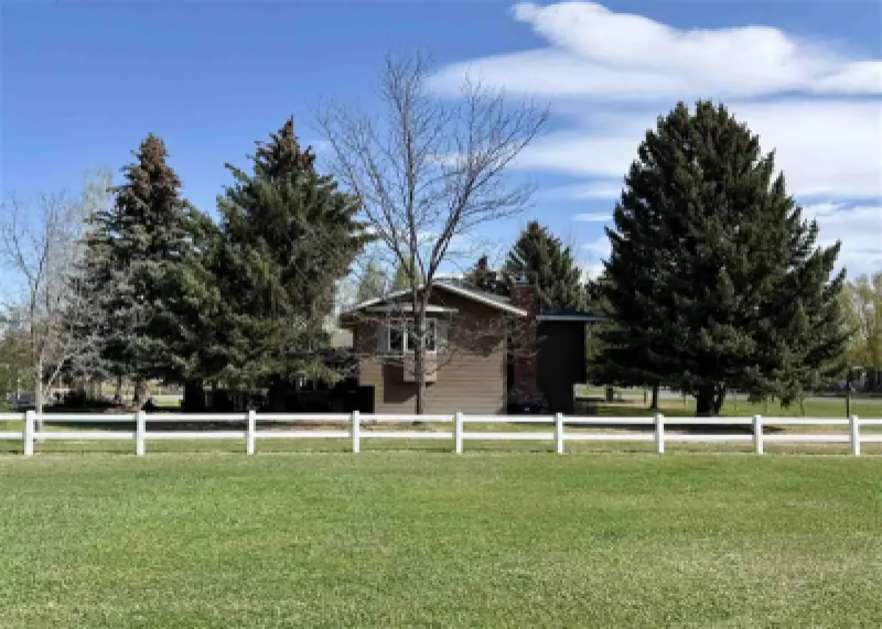 221 44th St N Cody #25
