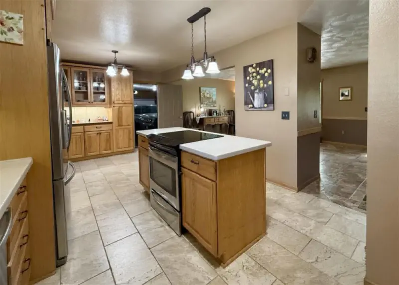 221 44th St N Cody #6