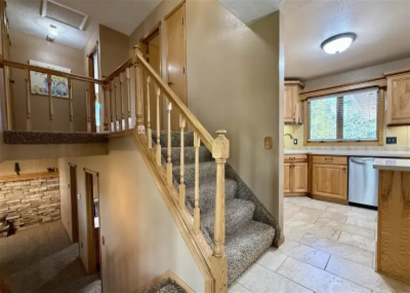 221 44th St N Cody #9
