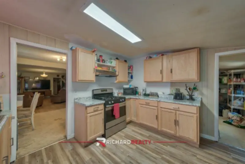 747 Jefferson St Powell #10