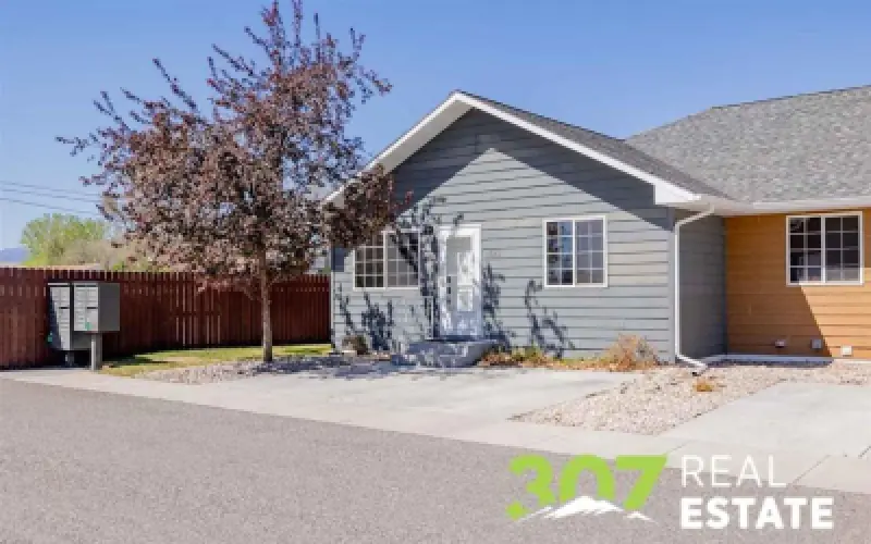 1643 Stella Ct Cody #2