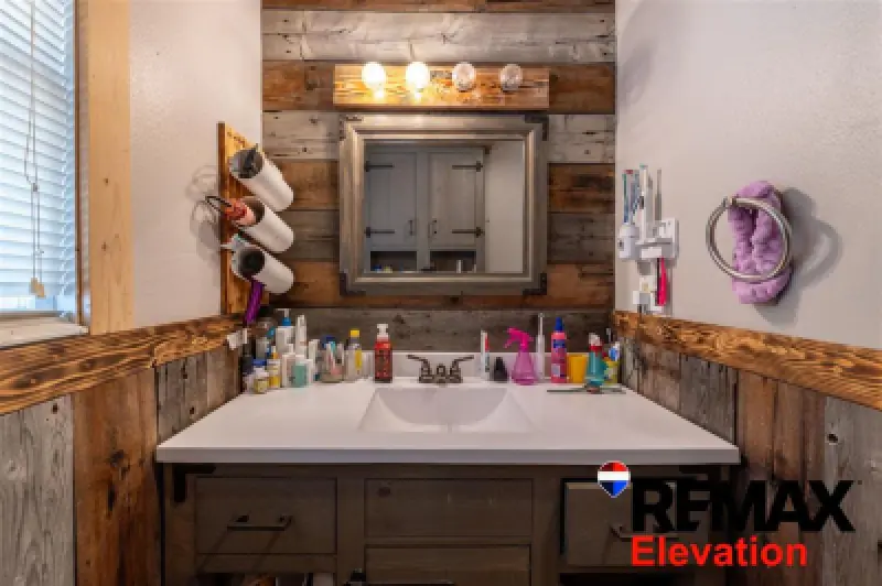 586 Nevada Ave Lovell #17