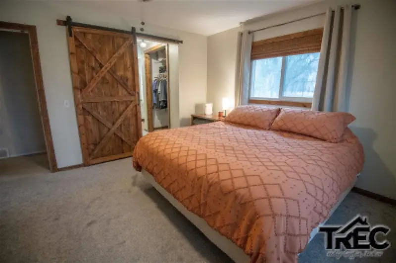 295 Division St Cowley #10