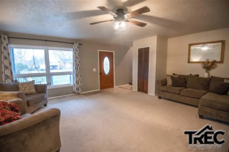 295 Division St Cowley #2