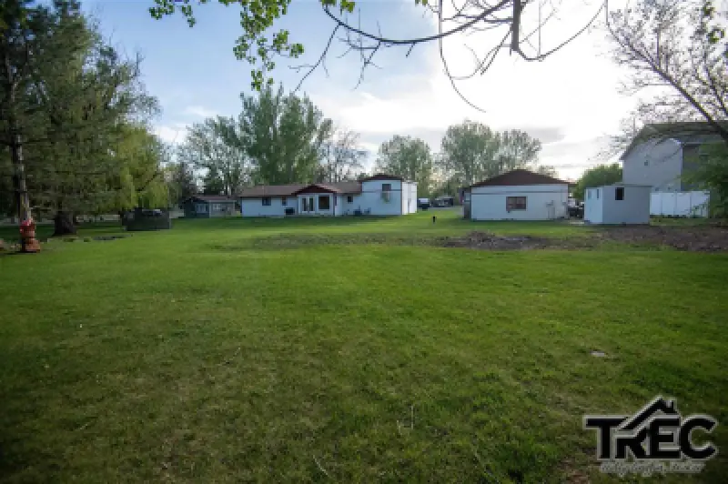 295 Division St Cowley #32