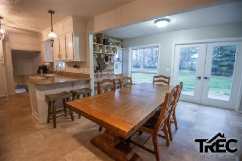 295 Division St Cowley #5