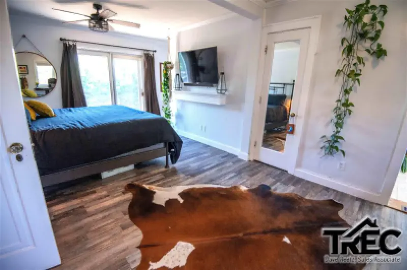 519 Avenue E Powell #15