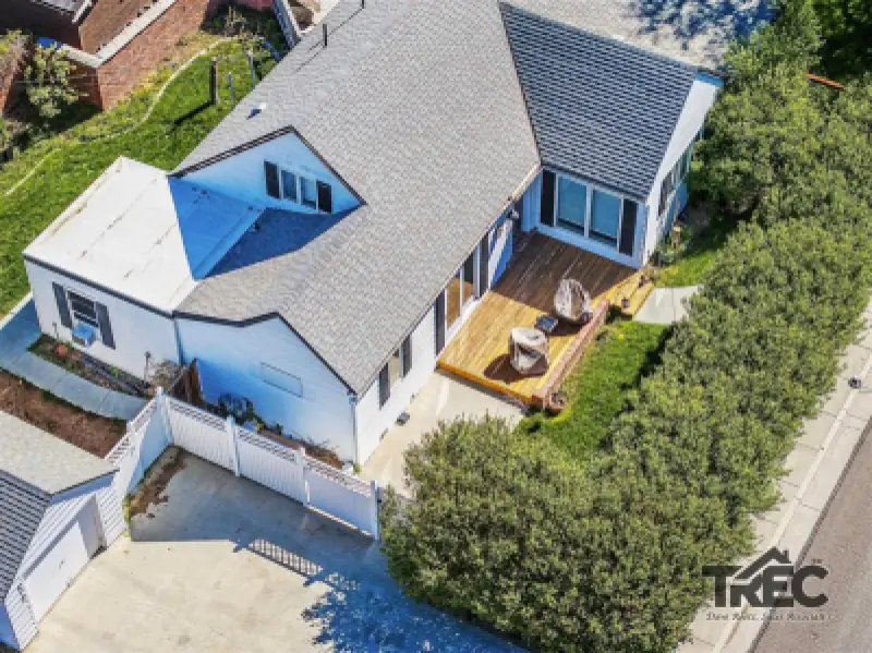 519 Avenue E Powell #33