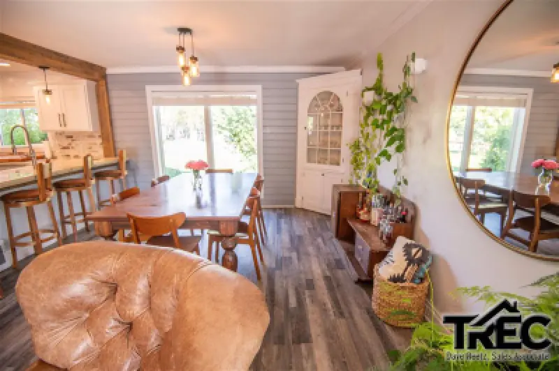 519 Avenue E Powell #6