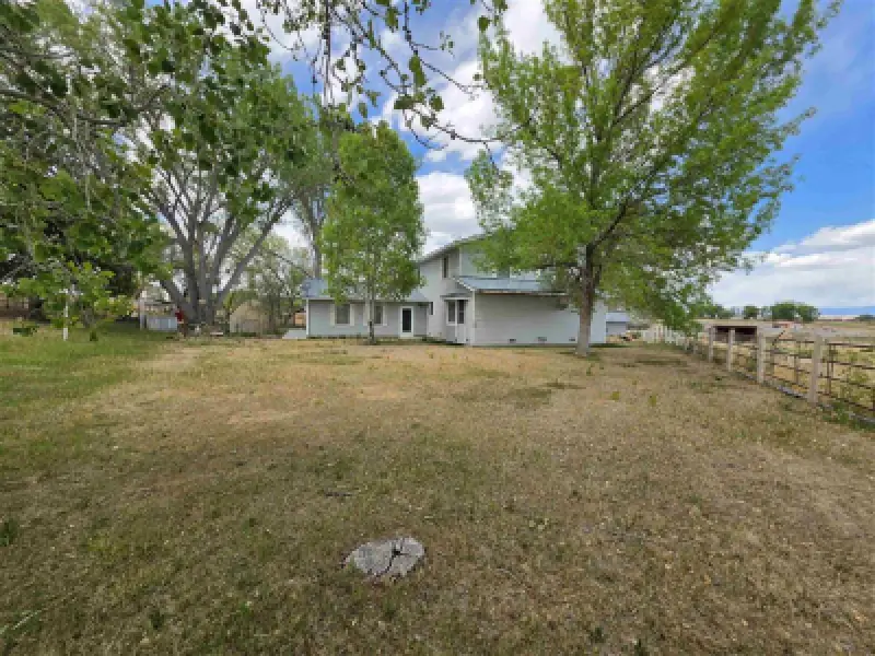1302 Ten Mile Dr Worland #10