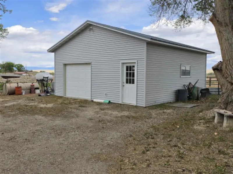 1302 Ten Mile Dr Worland #4