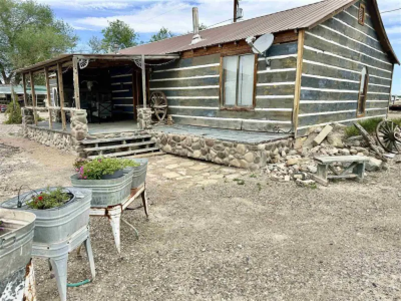 1318 Lane 12 Worland #1