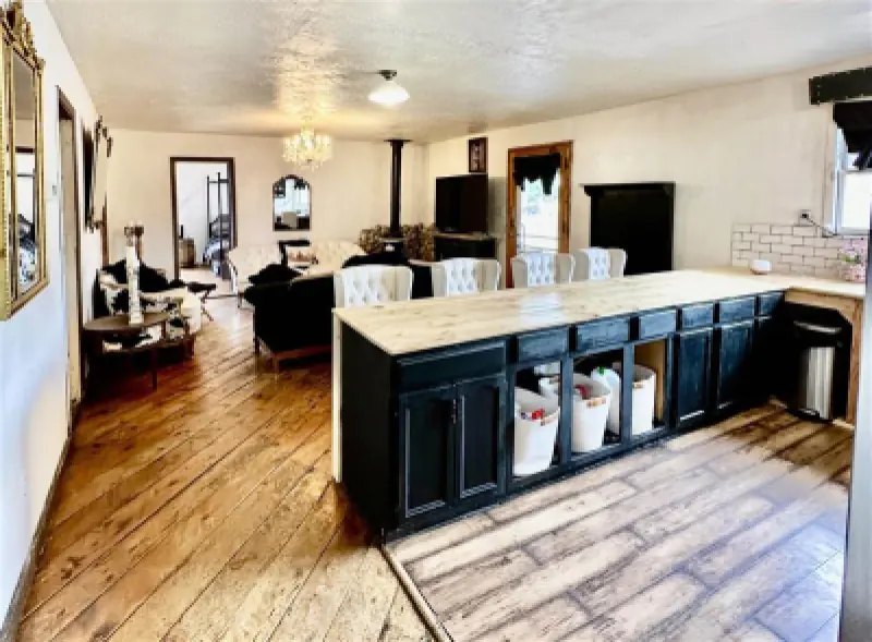 1318 Lane 12 Worland #8