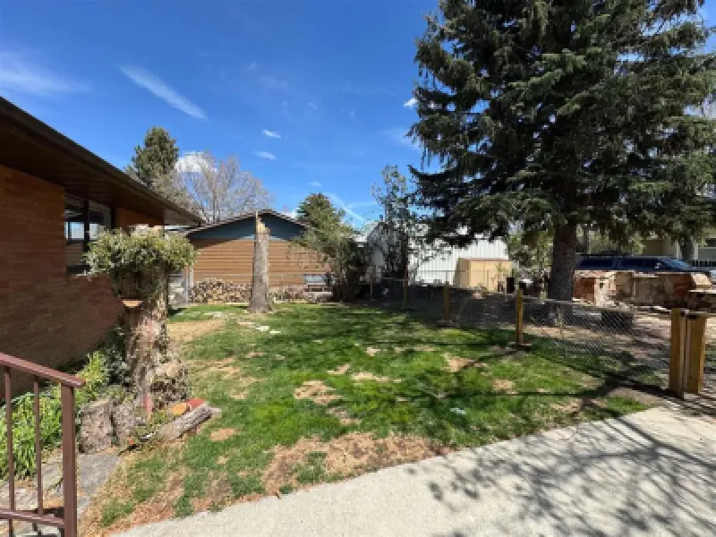 1220 Meadow Ln Ave Cody #34