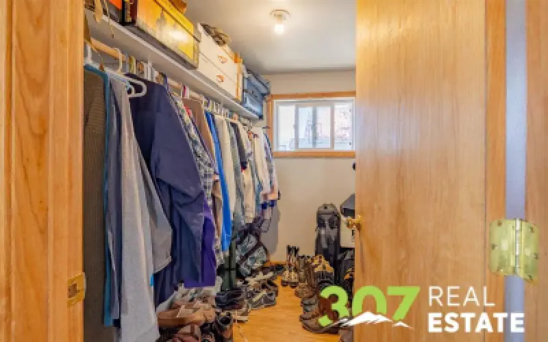 868 E North St Powell #18