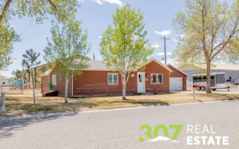 868 E North St Powell #28
