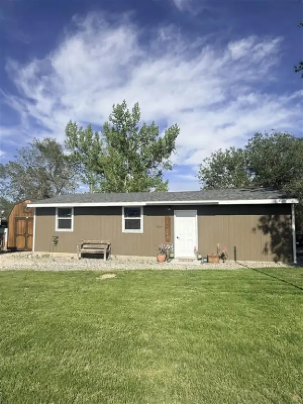 517 10th St Thermopolis #1