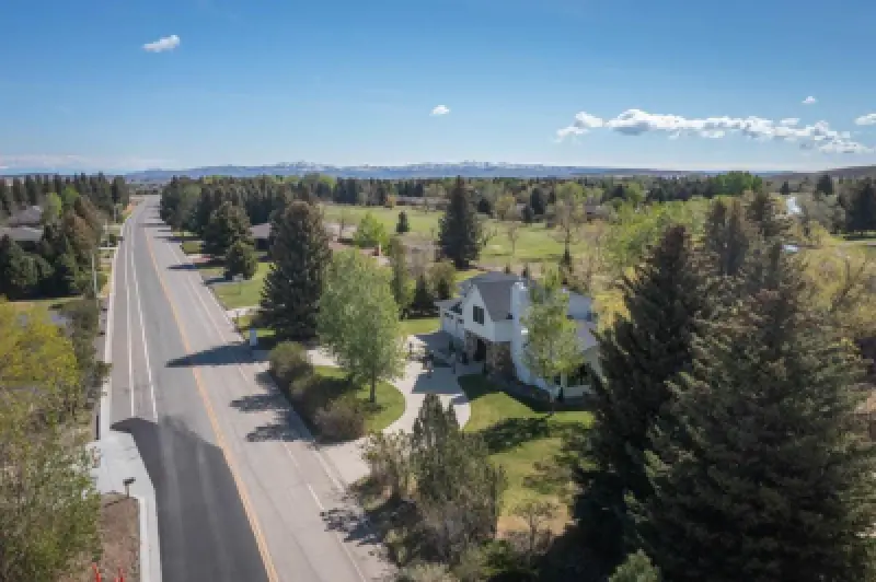 502 Skyline Dr Cody #4