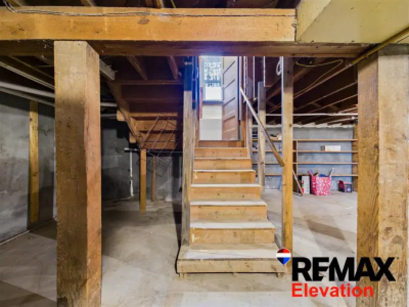 1026 Lane 5 Powell #90