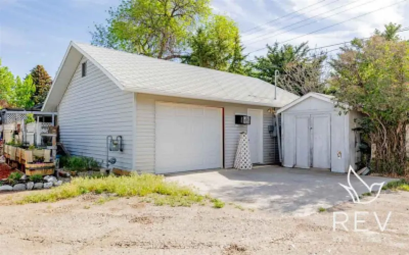 1244 Bleistein Ave Cody #32