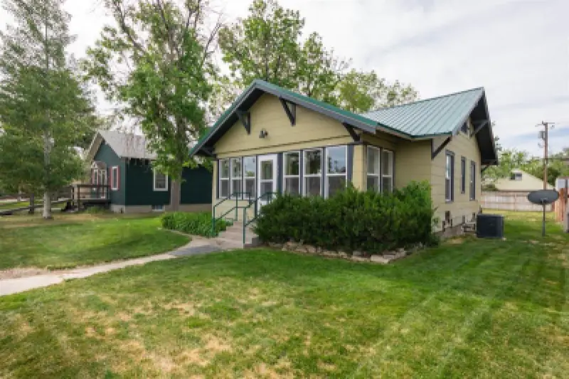 517 2nd Ave S Greybull #4