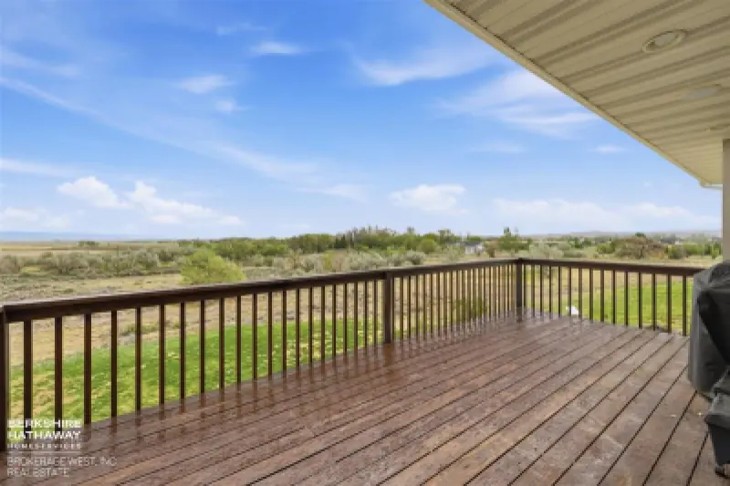 1084 Road 8 Powell #33
